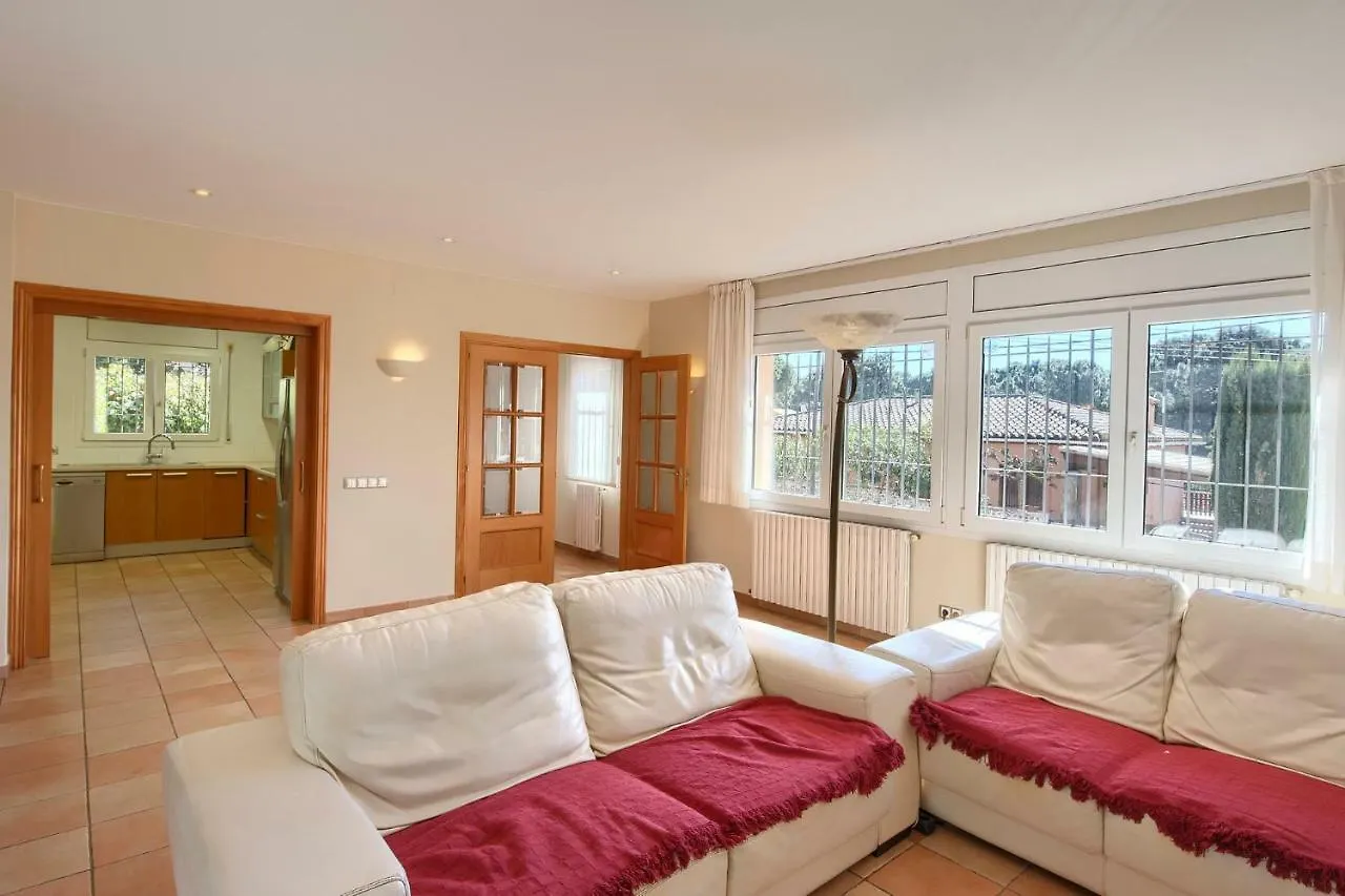 5 Bedroom House In Begur With Private Pool And Garden Chalé